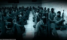 Hơn 100 tân binh được IS huấn luyện bằng các bài tập rùng rợn