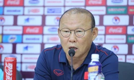 HLV Park Hang Seo trong buổi họp báo