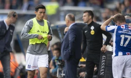 Đoàn Văn Hậu vẫn chờ cơ hội ở Heereveen