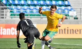 Úc có bàn thắng thứ 5 để an bài kết cục trận đấu với Qatar và chỉ còn chờ kết quả trận đấu của Việt Nam với Iran. 