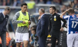 Đoàn Văn Hậu đã bày tỏ nguyện vọng được ở lại SC Heerenveen để phát triển tài năng, nhưng còn chờ quyết định của bầu Hiển.