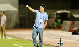 CLB Sài Gòn của HLV Vũ Tiến Thành luôn nêu cao lấy bóng đá làm công cụ xây dựng nhân cách con người. 