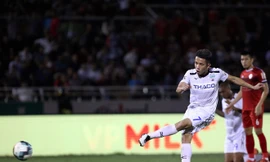 Hồng Duy ghi bàn giúp HAGL chính thức trụ hạng V-League 2019