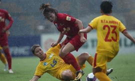 Phong Phú Hà Nam (áo đỏ) giành 3 điểm đầu tiên tại giải bóng đá nữ VĐQG-cúp Thái Sơn Bắc 2022. (ảnh Anh Đoàn)