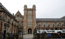 Giáo viên bị phạt gần 4 năm tù vì quay lén 'khiêu dâm' học sinh