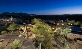 Biệt thự giữa lòng sa mạc