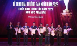 Bốn nghệ sĩ nhân dân ẵm giải A vở diễn sân khấu 