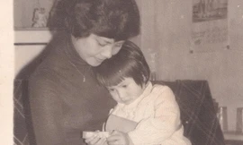 Con gái ôn lại kỷ niệm với nghệ sĩ sáo Hồng Nhung - vợ cũ của nhạc sĩ Phú Quang