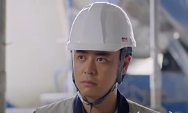 'Món quà của cha' tập 17: Nghĩa (Tuấn Tú) nhận tiền đút lót?