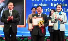 Công bố 35 tác phẩm 'Sống mãi với thời gian'