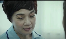 Hoãn chiếu phim giờ vàng có NSND Lê Khanh