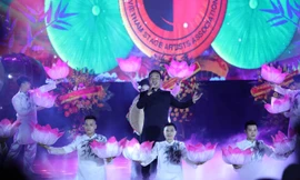 Nghệ sĩ tưng bừng hội ngộ kỷ niệm 65 năm Thành lập Hội nghệ sĩ sân khấu Việt Nam