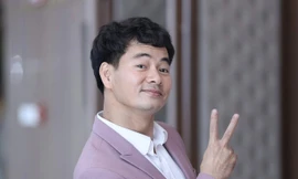 Cục trưởng Xuân Bắc khen Hòa Minzy