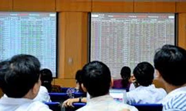 Cuối phiên, hai sàn đảo chiều ngoạn mục