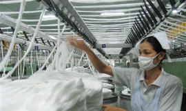 Xuất khẩu dệt may vượt 10 tỷ USD