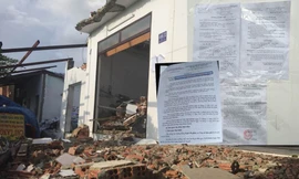 Dân cố thủ tại 'điểm nóng' xây nhà trái phép ở Thủ Đức