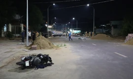 Hai xe máy đối đầu, 3 người thương vong