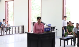  Vợ đầu độc chồng bằng canh khổ qua lá ngón lãnh án 14 năm tù