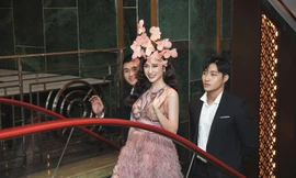 Angela Phương Trinh mặc váy trong suốt đi sự kiện