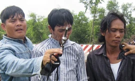 Theo chân 'hiệp sĩ đường phố' săn bắt cướp ở Bình Dương