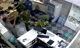 Xô xát với công an, một phụ nữ nhập viện