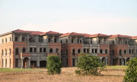 Bên trong 'siêu thành phố' hoang tàn ở Bình Dương