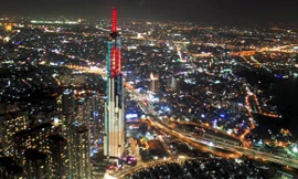 Ngắm tòa nhà cao nhất Việt Nam lung linh khi đêm xuống