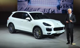 Porsche Cayenne S E-hybrid 'lộ nguyên hình'