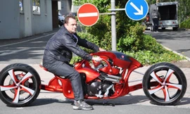 The Diavolo: 'Quỷ dữ' từ Kawasaki ZZR 600