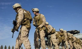 Binh sỹ Mỹ trong một cuộc tập trận hồi năm ngoái. (Nguồn: AFP/TTXVN)