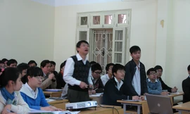 Một buổi học bằng tiếng Anh của thầy trò trường THPT chuyên Khoa học tự nhiên (ĐHQGHN)