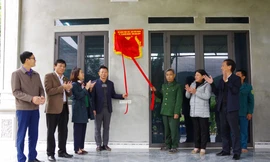 Những căn nhà đầu tiên do Tập đoàn Phúc Sơn và Báo Tiền Phong hỗ trợ xây dựng tại Hoà Bình