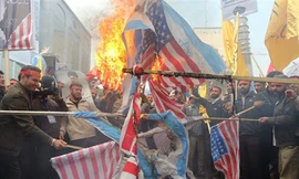 10.000 người Iran biểu tình chống Mỹ