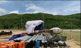 Mặc dù chưa được cấp đất, chưa được phê duyệt báo cáo đánh giá tác động môi trường nhưng chủ đầu tư đã cho xây dựng nhà máy, bất chấp cơ quan chức năng yêu cầu tạm dừng