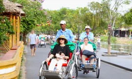 Nhiều địa phương ‘hái ra tiền’ từ du lịch