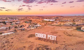 Nơi người dân sống dưới lòng đất