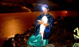 Anh Toản cột “thủy quái”