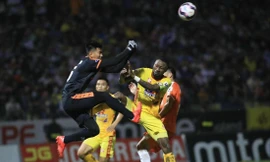 Hoàng Vũ Samson phạm lỗi nguy hiểm với Tuấn Mạnhảnh: CTV