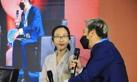 Giấc mơ 'phù thủy' của cô gái tiên phong 