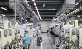 Chuyên gia kinh tế cho rằng đây là thời điểm cần có những quyết sách nhanh, mạnh để phục hồi kinh tế. Ảnh: Nguyễn Thắng 