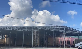 Rộ xây dựng kho bãi trái phép ở thủ phủ sầu riêng 