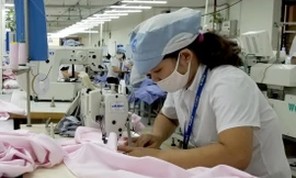 Vẫn băn khoăn về thời điểm áp dụng tăng lương tối thiểu