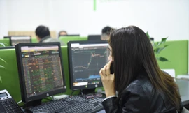 Đằng sau 2 phiên đen tối của chứng khoán 