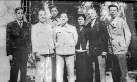 Nhà thơ Tố Hữu thăm quê Mẹ Tơm tháng 2-1988