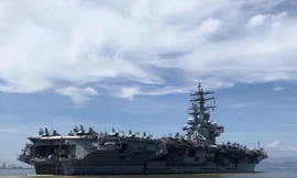 Tàu sân bay Mỹ USS Ronald Reagan rời Đà Nẵng vào sáng ngày 30/6. Ảnh: Nguyễn Thành