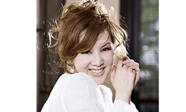 Hẻm 'sinh' toàn hoa hậu, siêu mẫu