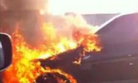 'Xế hộp' tiền tỉ bốc cháy đùng đùng