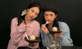 Jisoo vô tình diện đúng mẫu áo len xanh Gucci ồn ào của “mỹ nữ 4000 năm” Cúc Tịnh Y