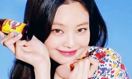 Jennie cực ngọt ngào trong quảng cáo mới nhưng lại lộ một chi tiết khiến fan lo lắng