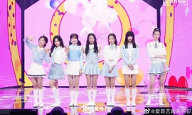 Vì mâu thuẫn, thí sinh "Thanh Xuân Có Bạn 2" mặt sưng mày xỉa ngay trên sân khấu